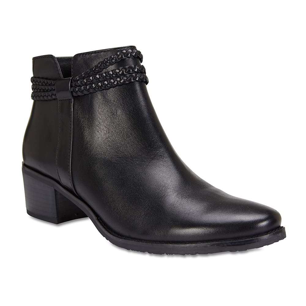 Jupiter Boot in Black Leather