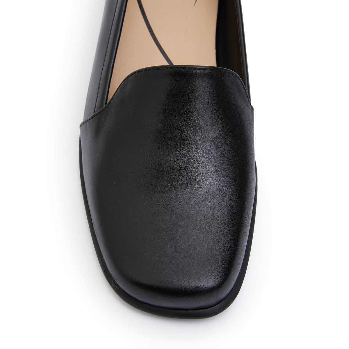 Knox Flat in Black Leather