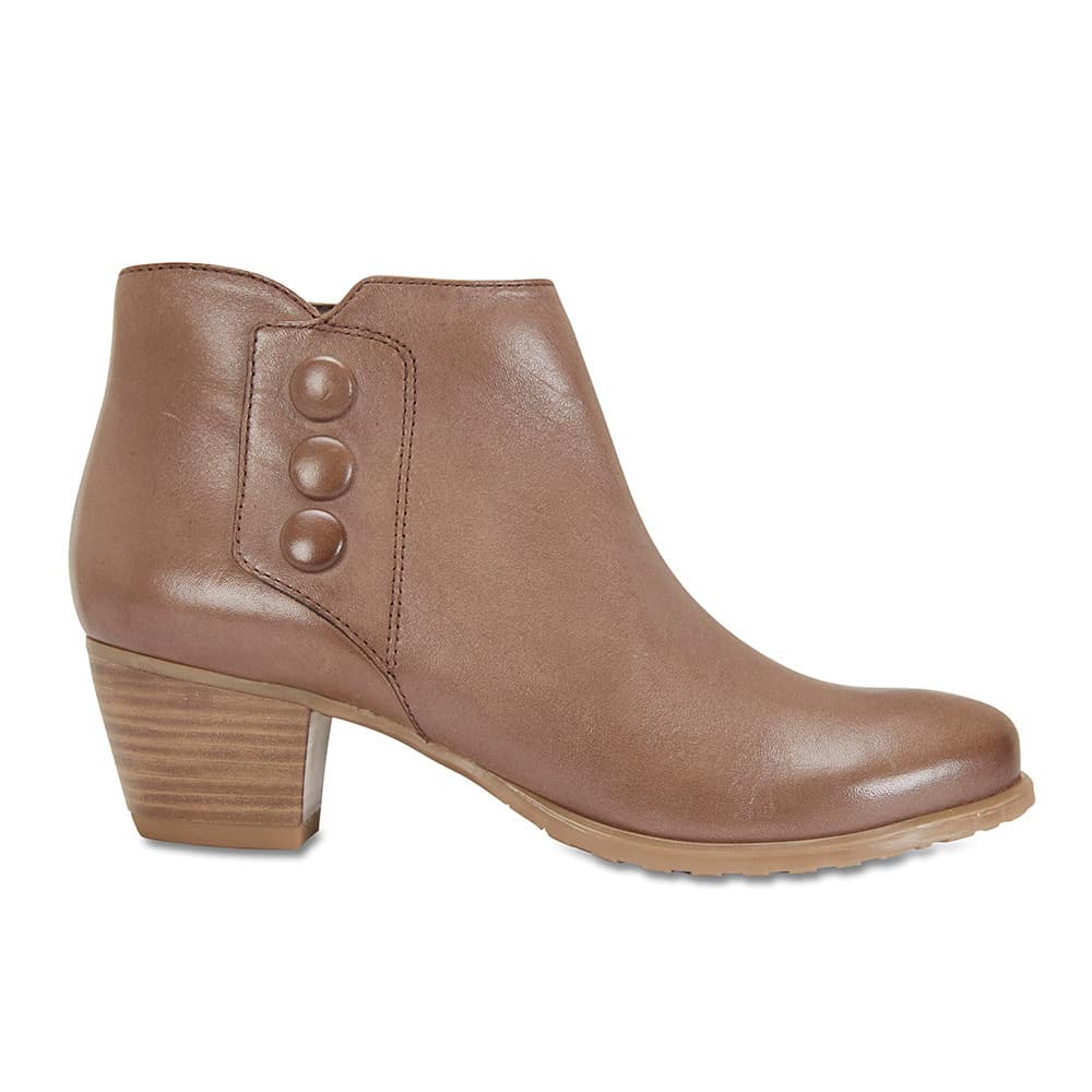Lennon Boot in Taupe Leather