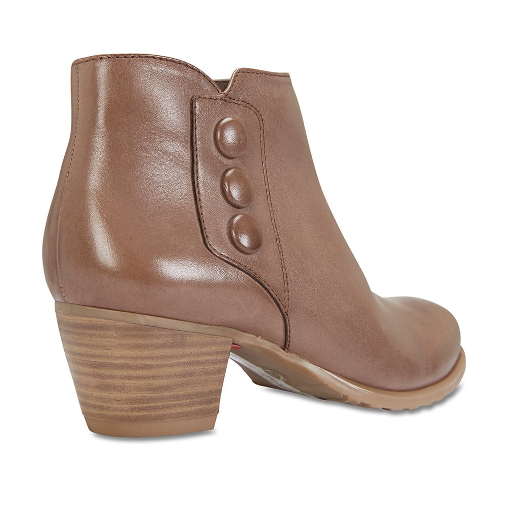 Lennon Boot in Taupe Leather
