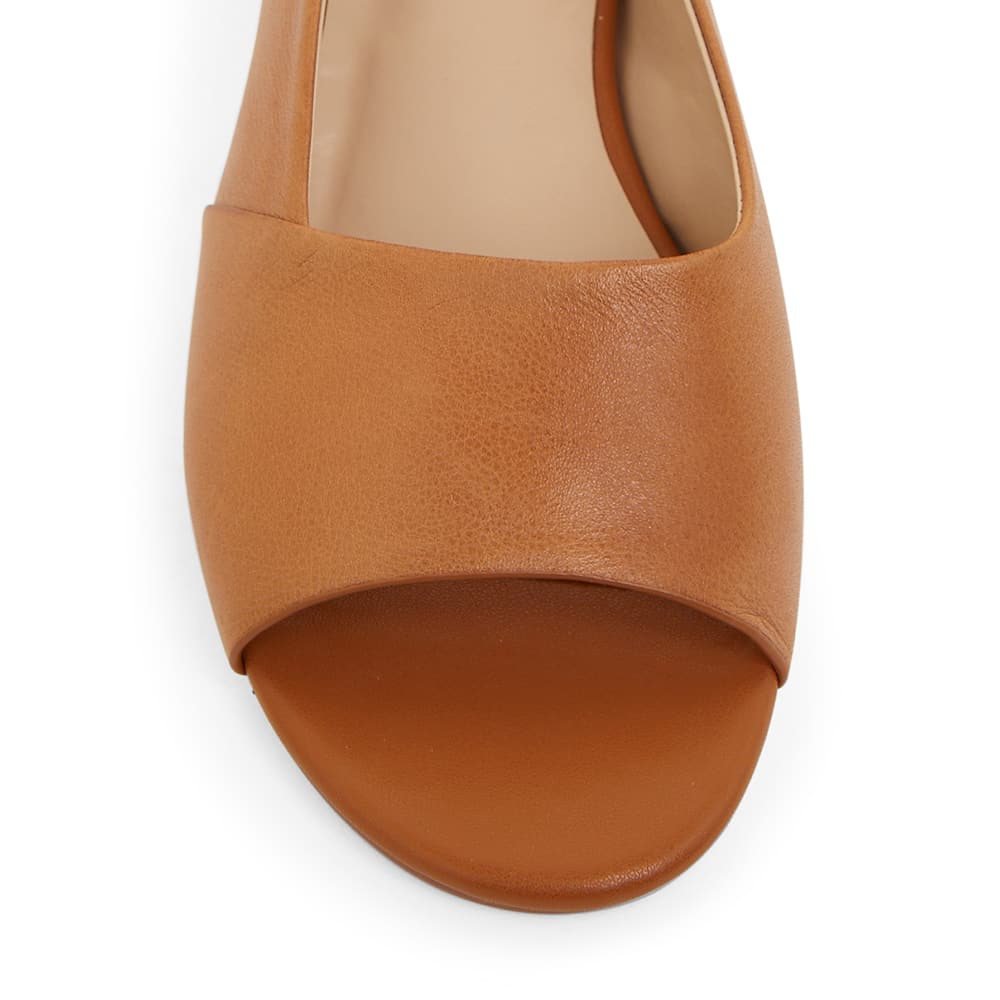 Macy Heel in Tan Leather Easy Steps Shoe HQ