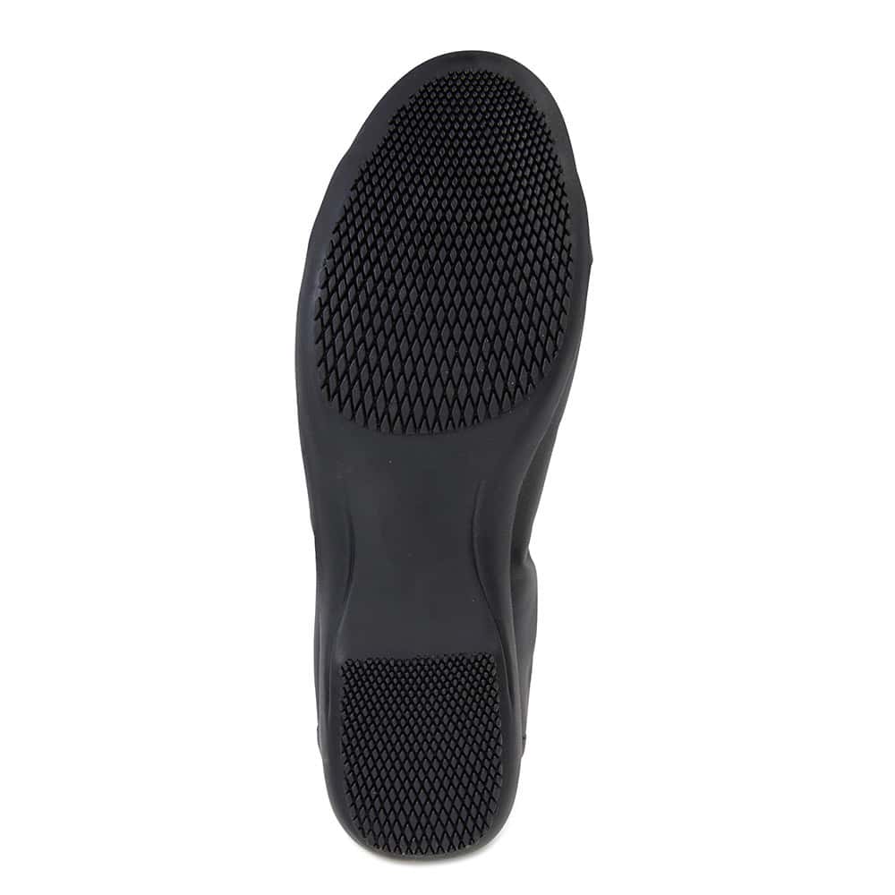 Nadine Flat in Black Leather