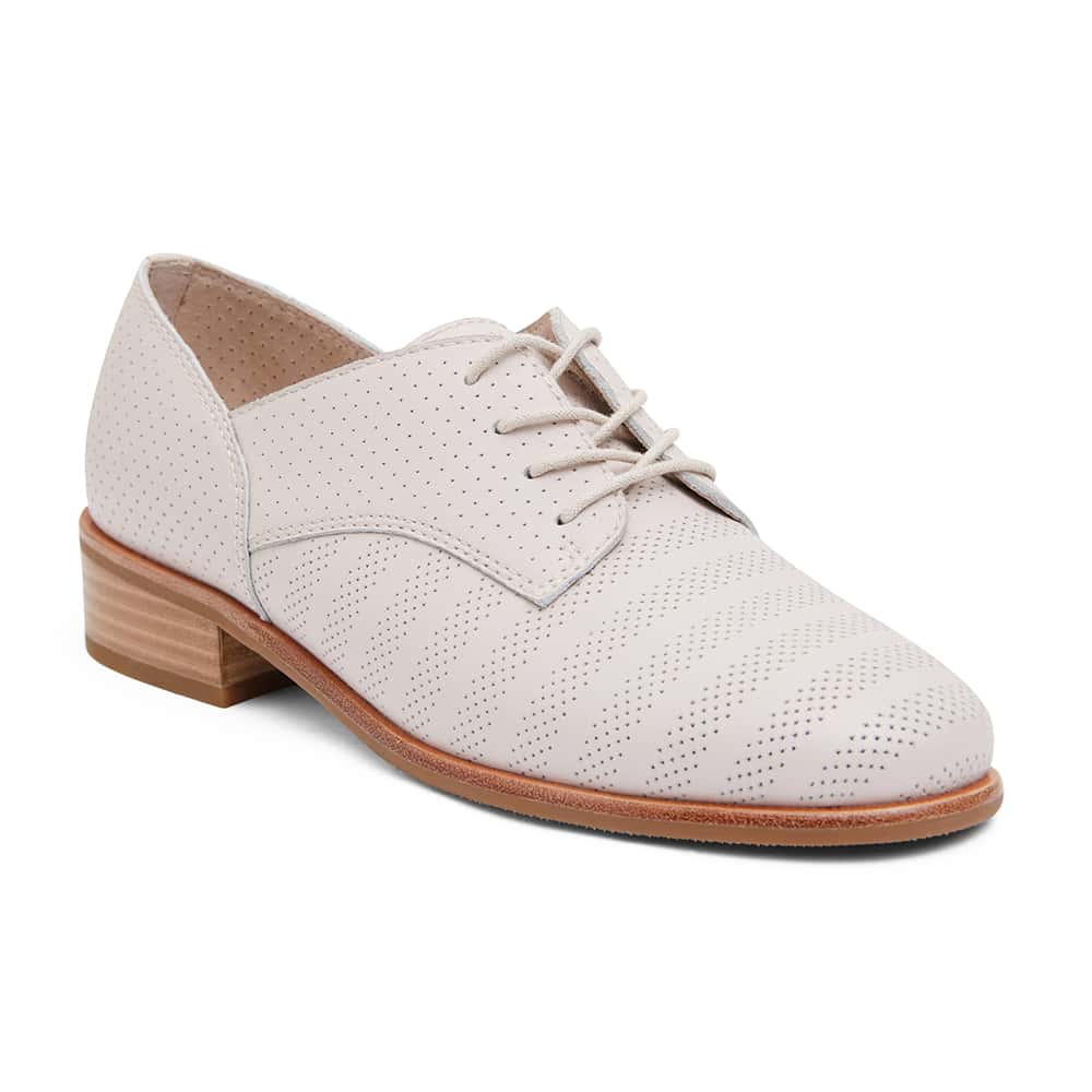 Nandy Brogue in Blush Leather