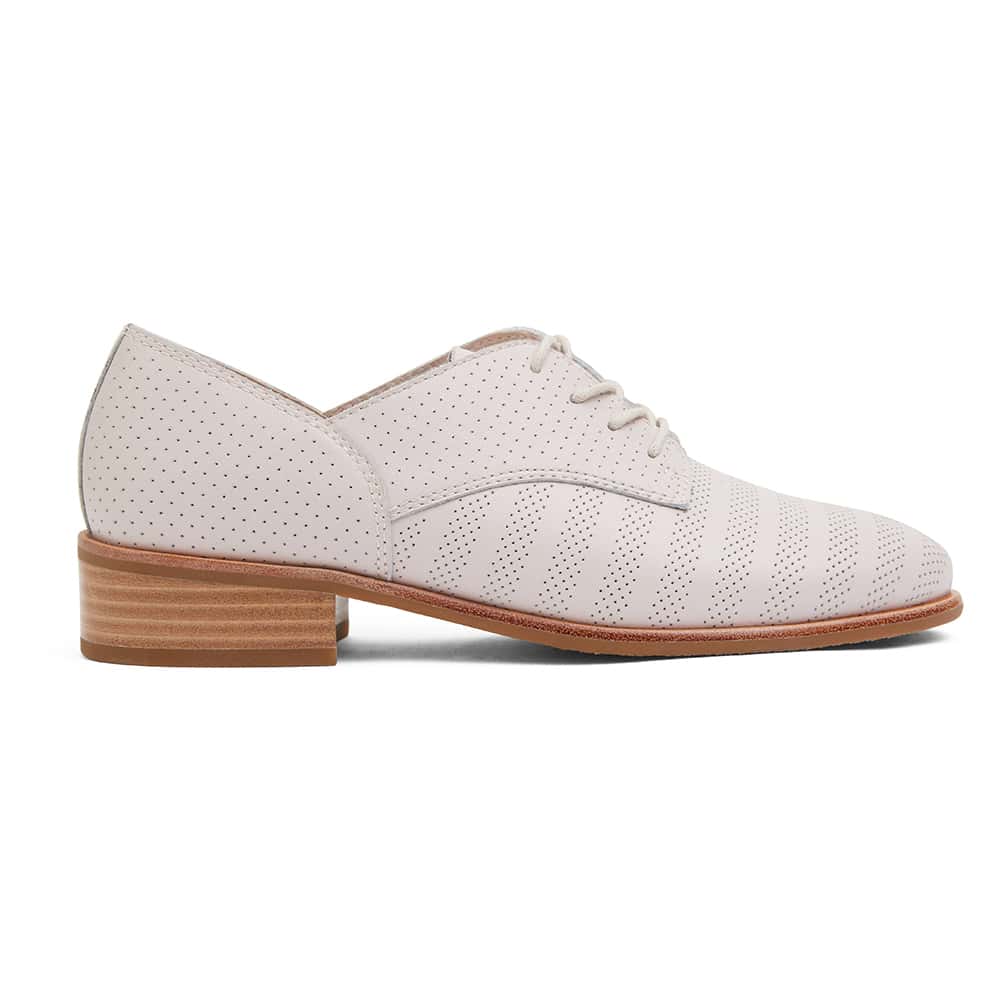 Nandy Brogue in Blush Leather