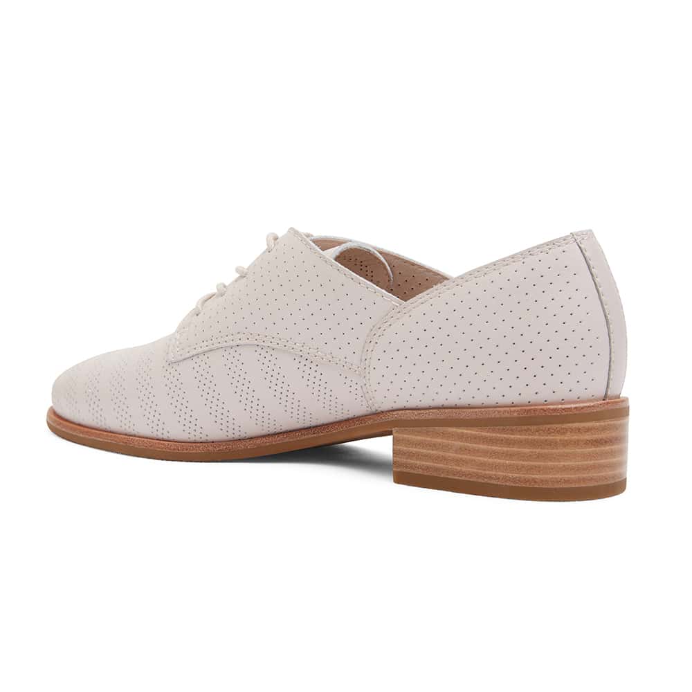 Nandy Brogue in Blush Leather