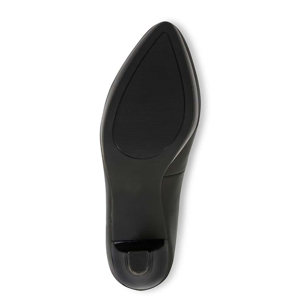 Opera Heel in Black Leather