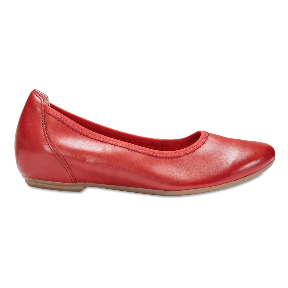 Pamper Flat in Red Leather