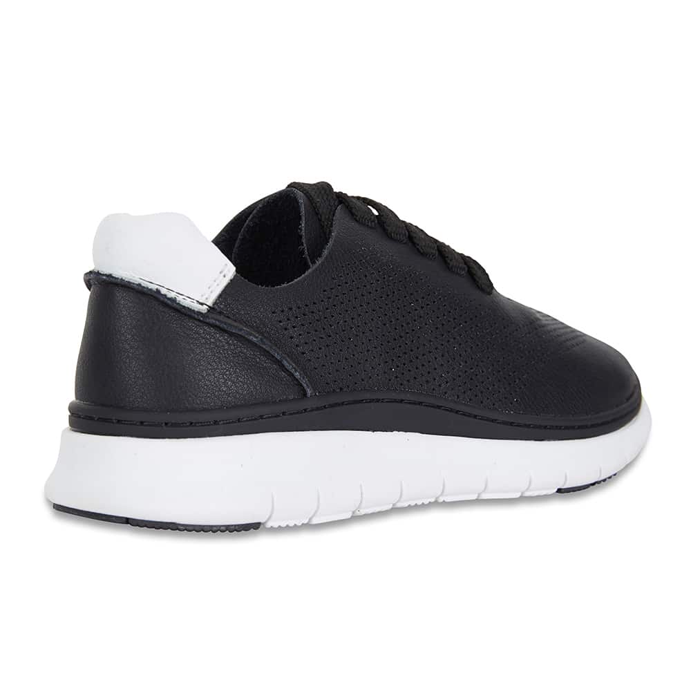 Ratio Sneaker in Black Leather