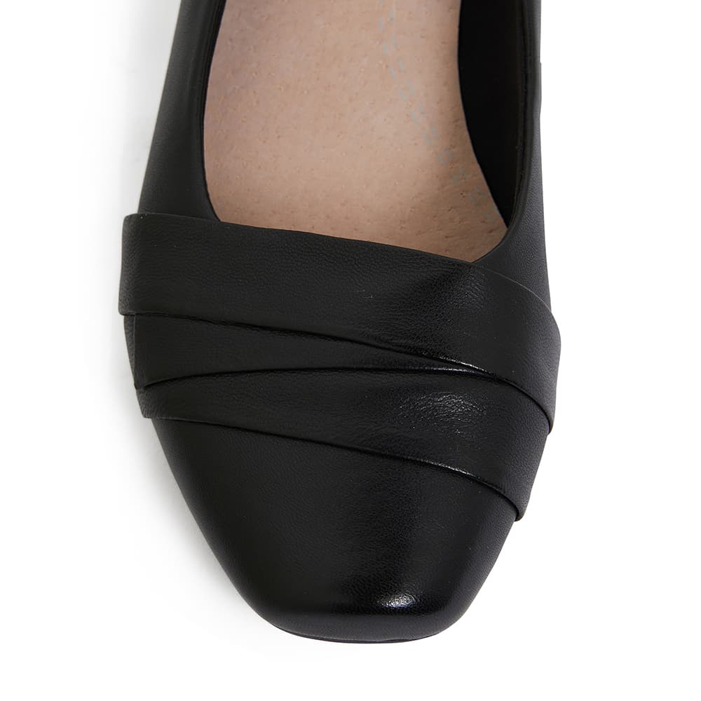 Saturn Heel in Black Leather