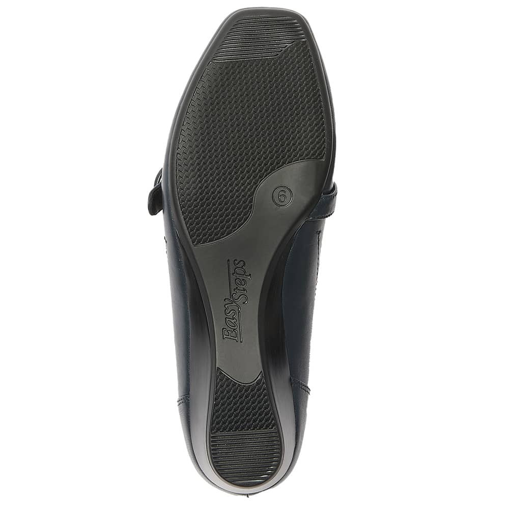 Savoy Heel in Navy Leather
