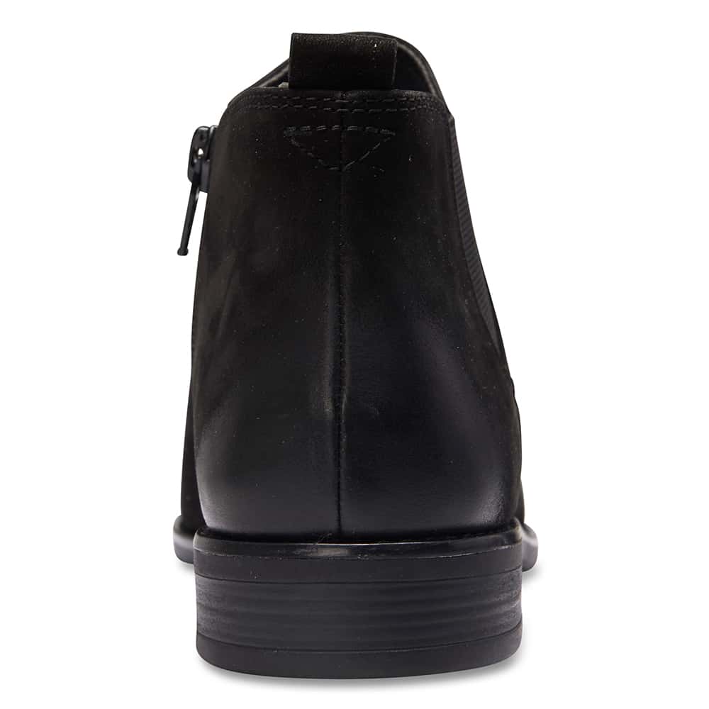 Scope Boot in Black Nubuck