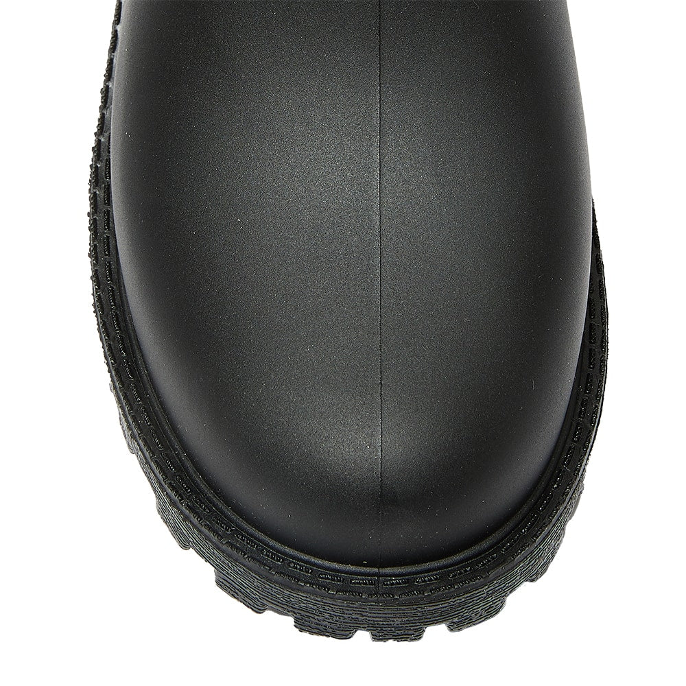 Snowy Boot in Black