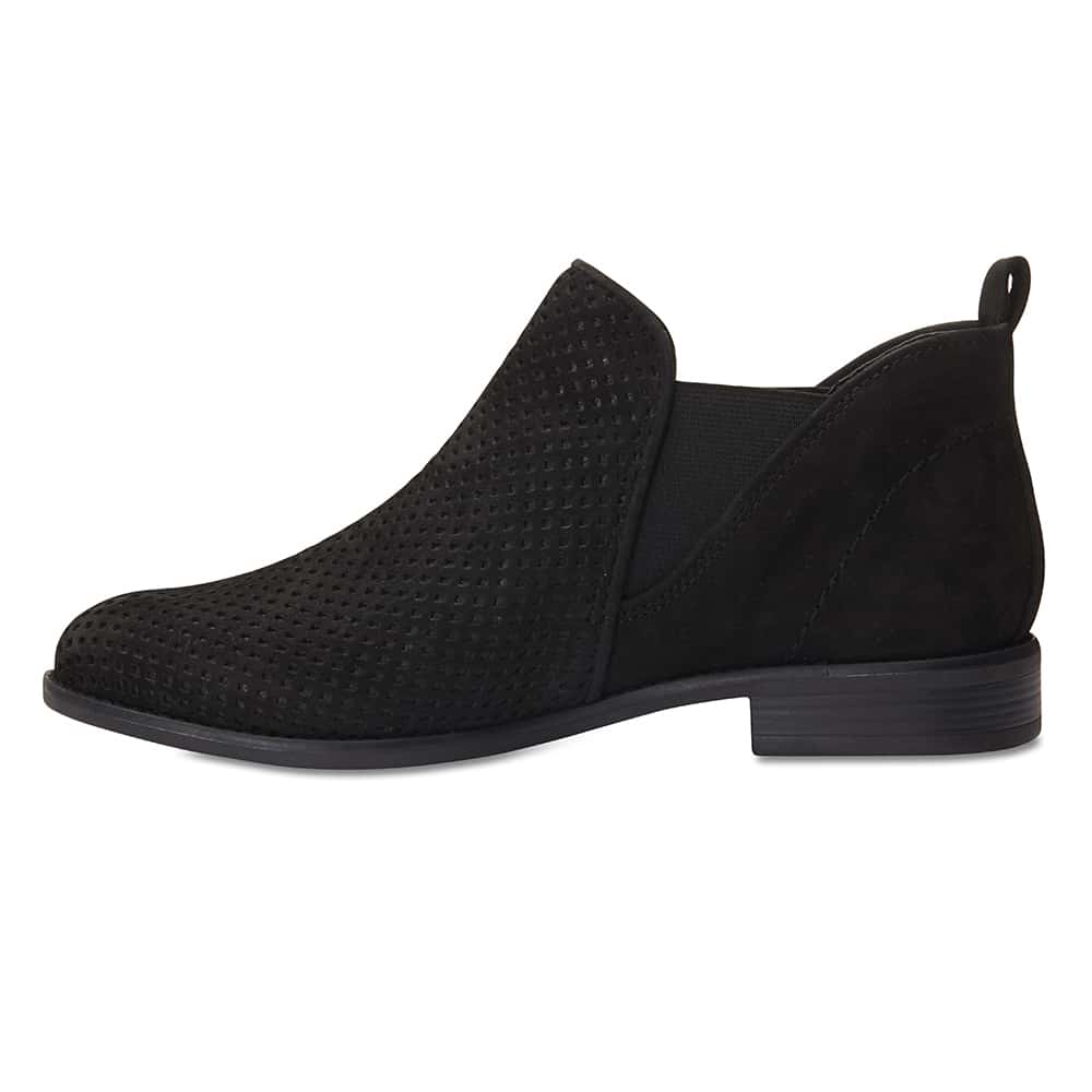 Stanford Boot in Black Nubuck