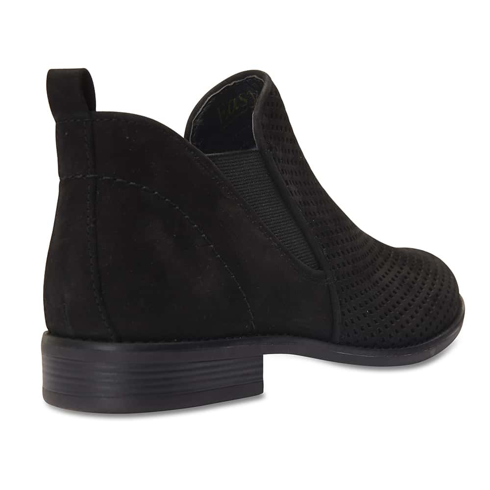 Stanford Boot in Black Nubuck