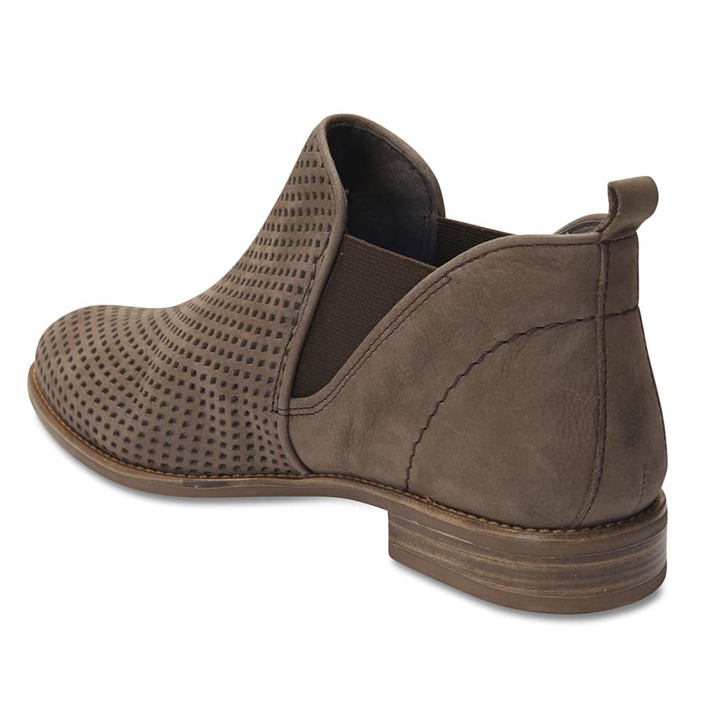Stanford Boot in Grey Nubuck