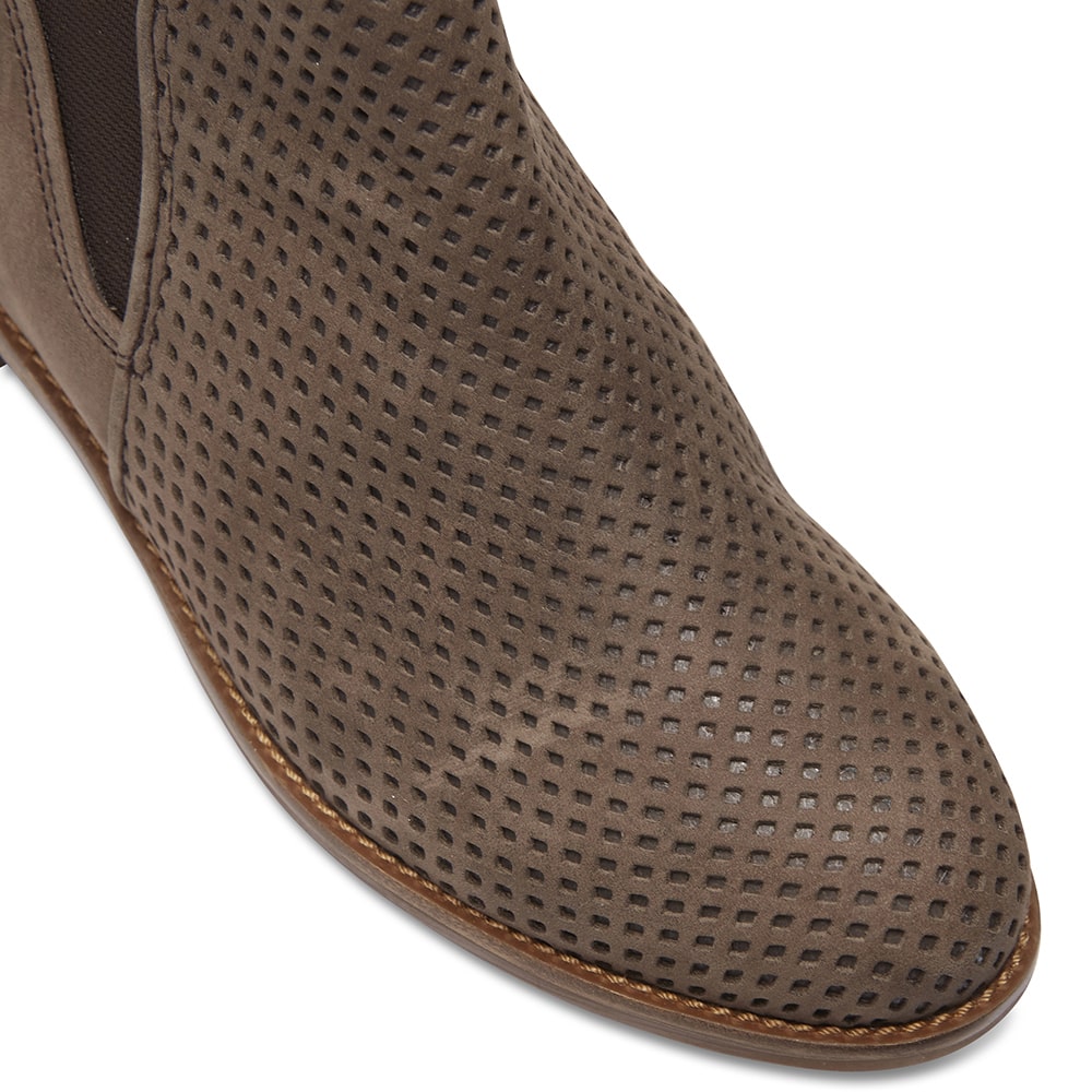 Stanford Boot in Grey Nubuck