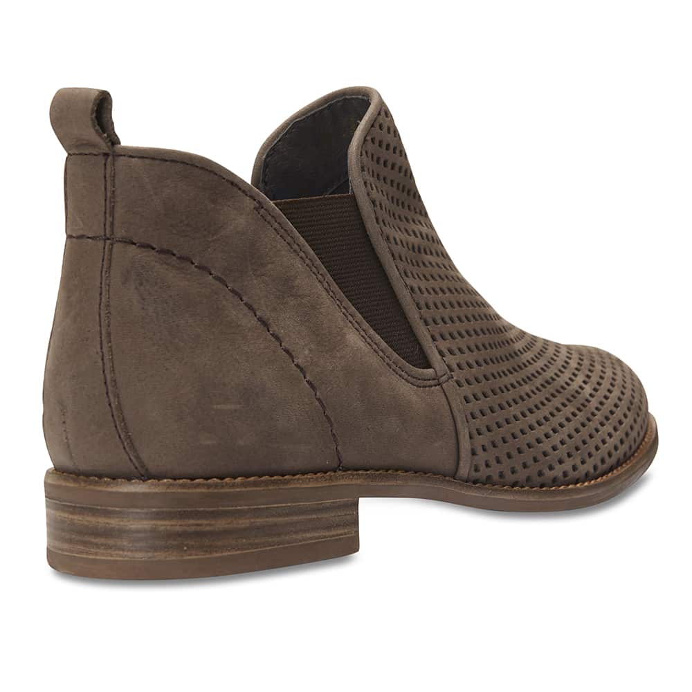 Stanford Boot in Grey Nubuck