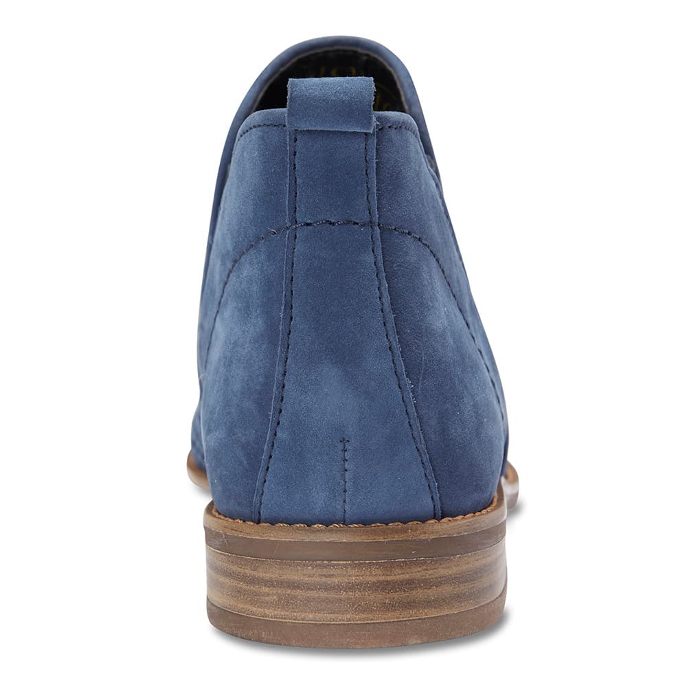 Stanford Boot in Navy Nubuck