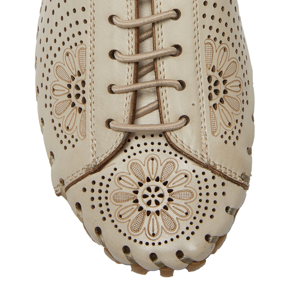 Talan Brogue in Off White Leather