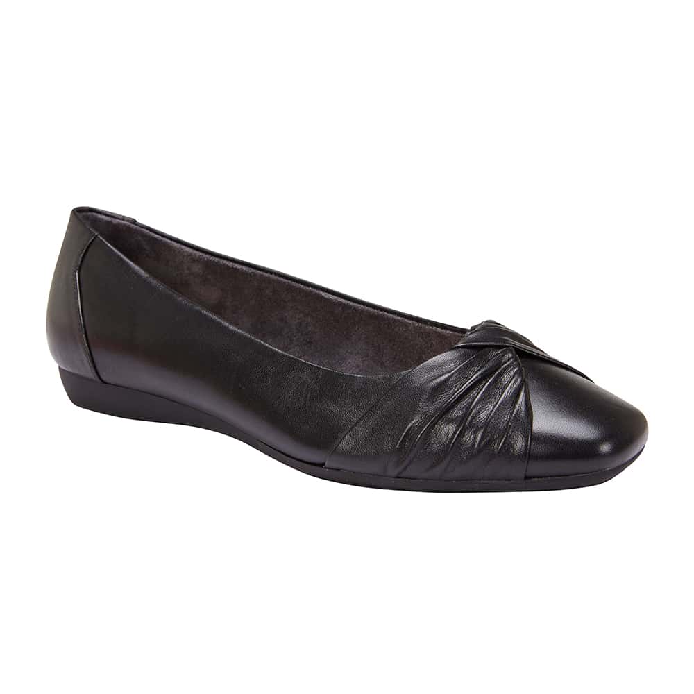 Tammy Flat in Black Leather