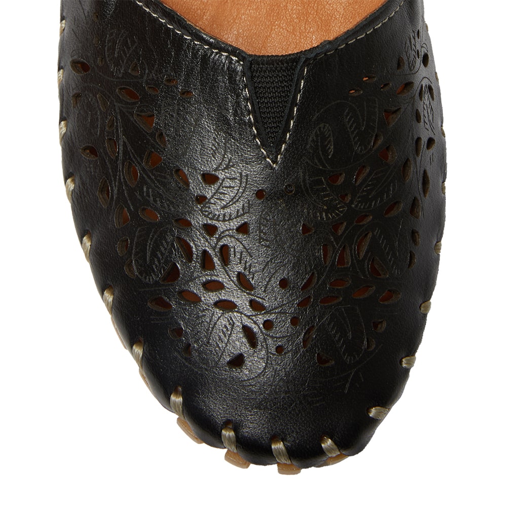 Tilly Flat in Black And Tan Leather