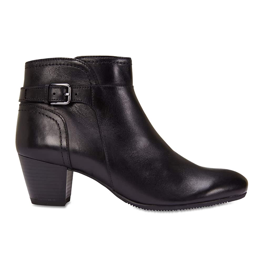 Tokyo Boot in Black Leather