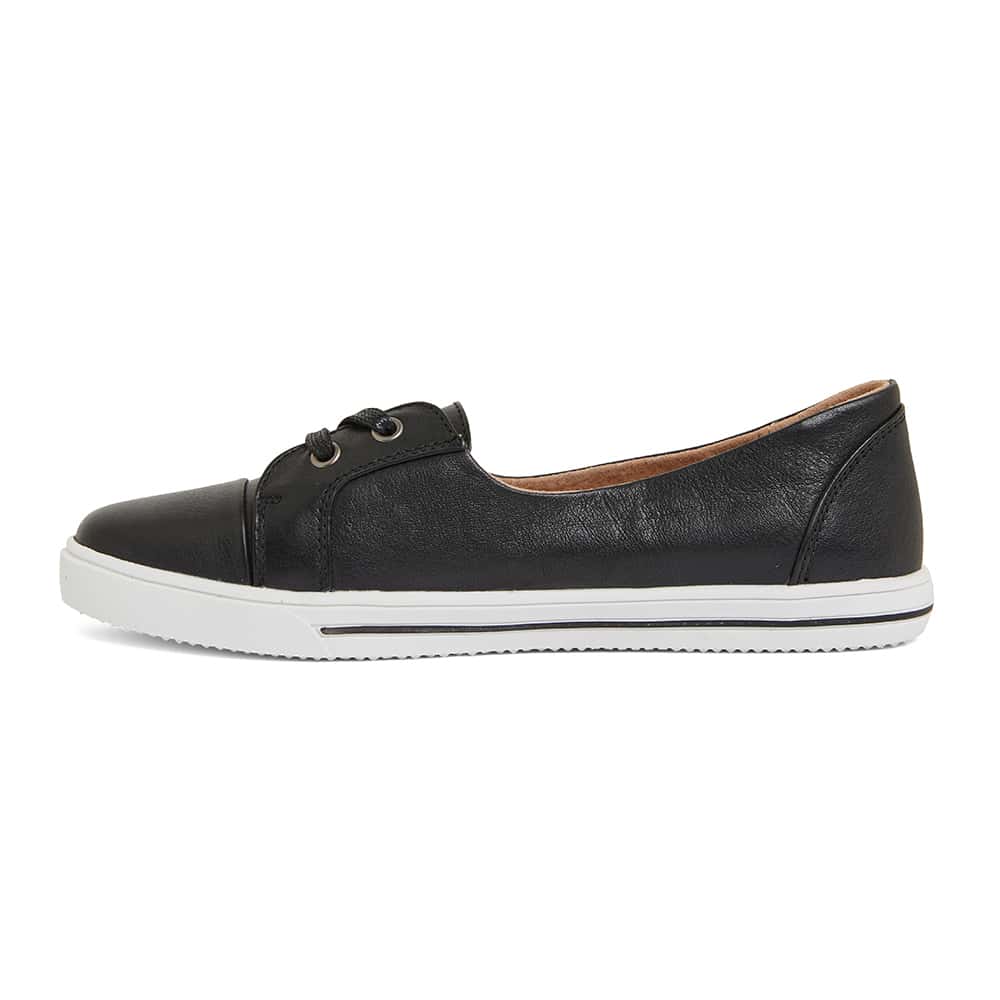 Vectra Sneaker in Black Leather Easy Steps Shoe HQ