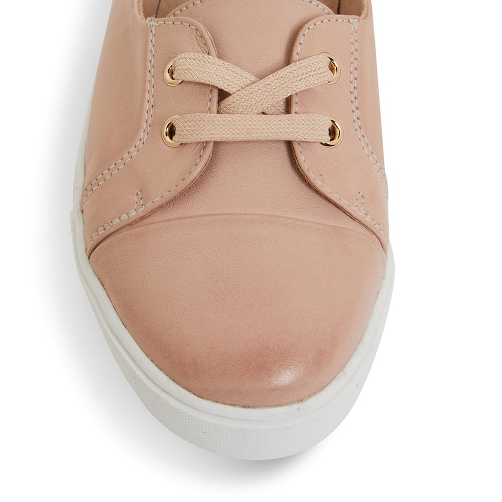 Vectra Sneaker in Blush Leather