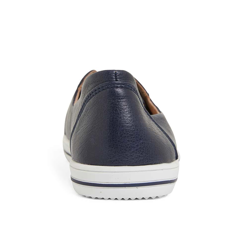 Vectra Sneaker in Navy Leather