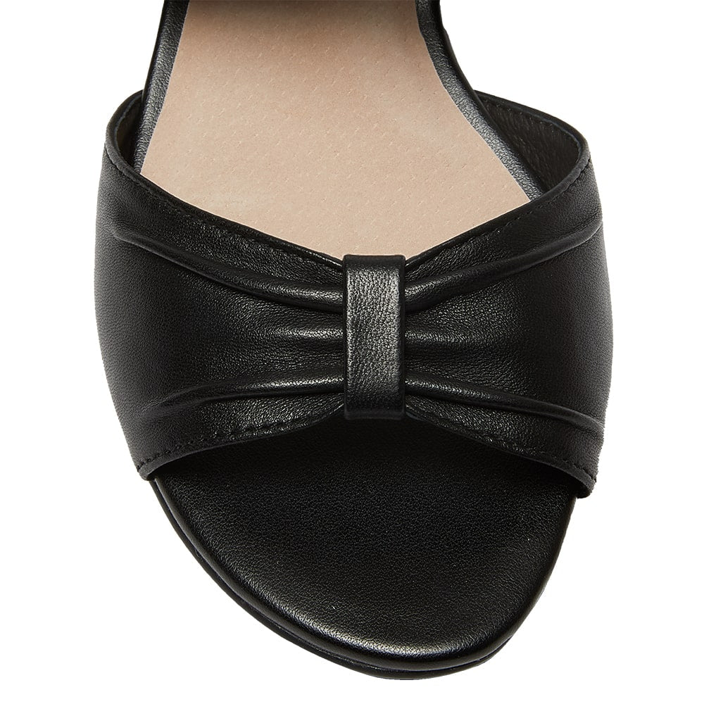 Vicky Heel in Black Leather