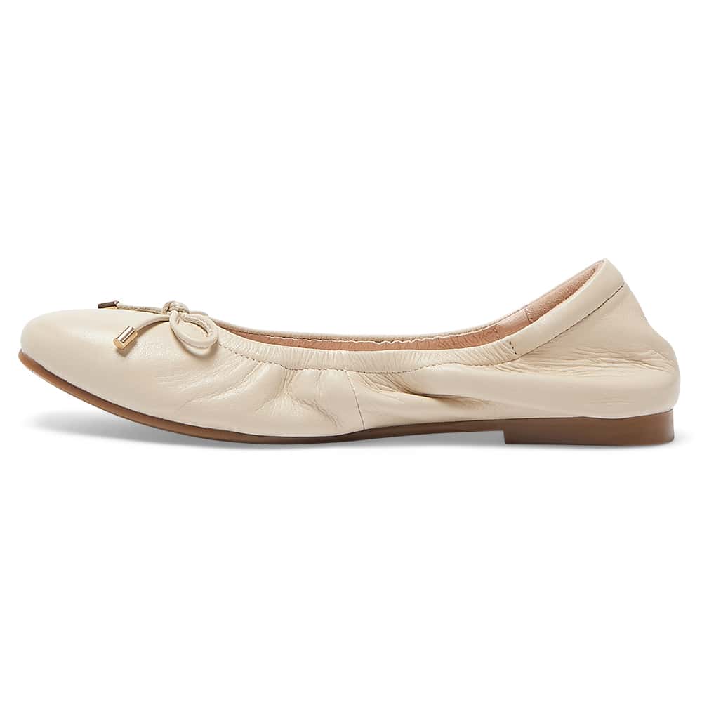Allegra Flat in Ivory Leather