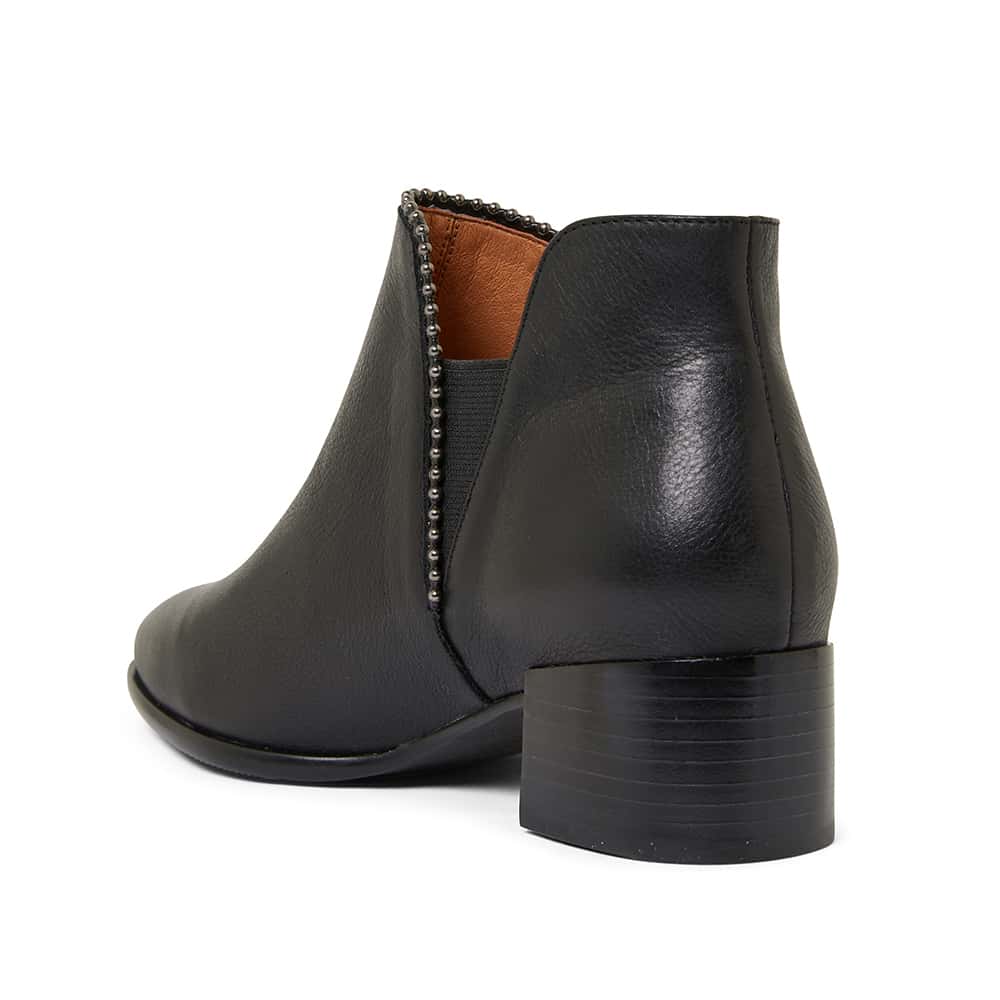Astor Boot in Black Leather