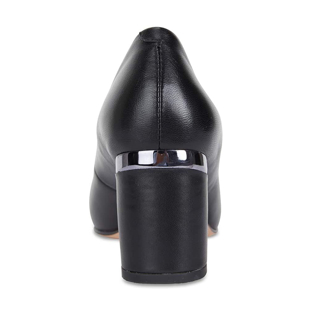 Bonnie Heel in Black Leather