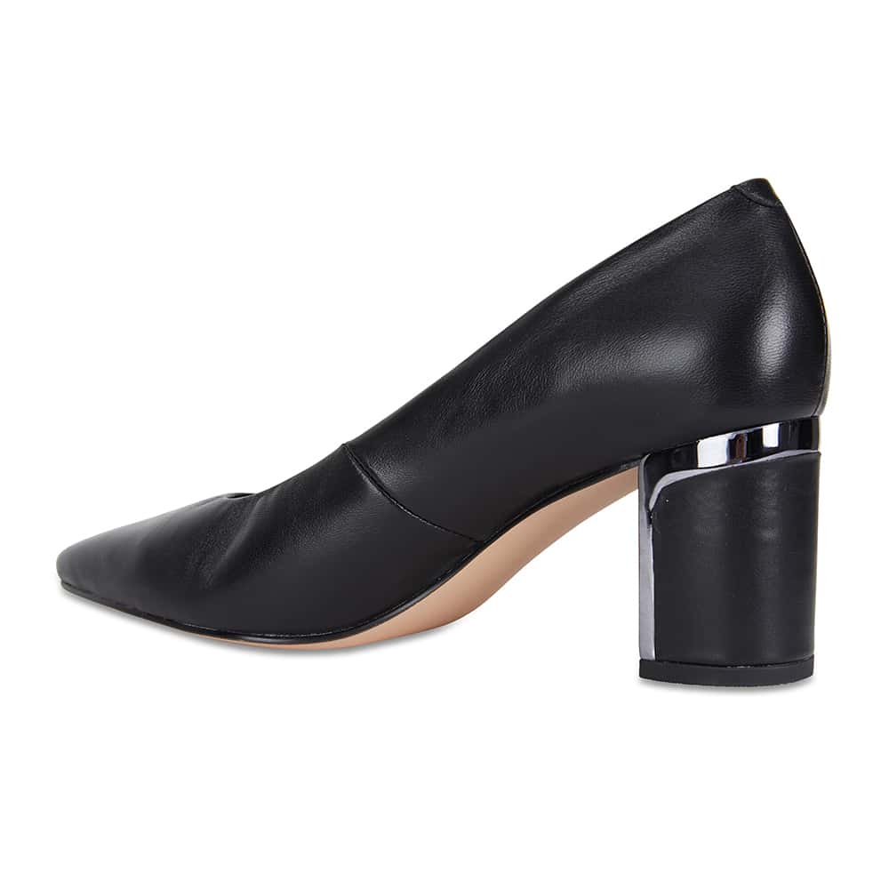 Bonnie Heel in Black Leather