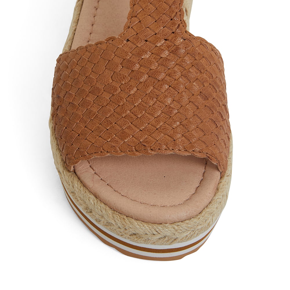 Daze Sandal in Tan Leather