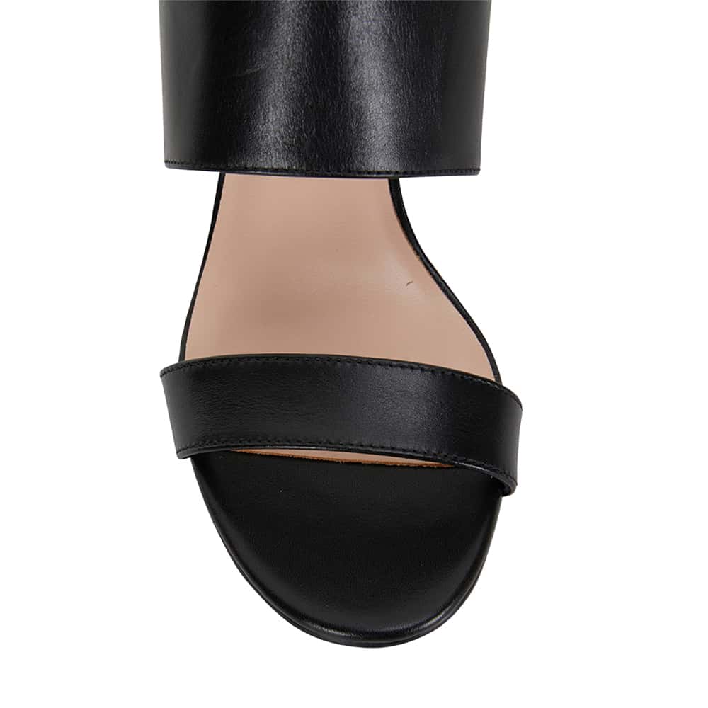 Diana Heel in Black Leather