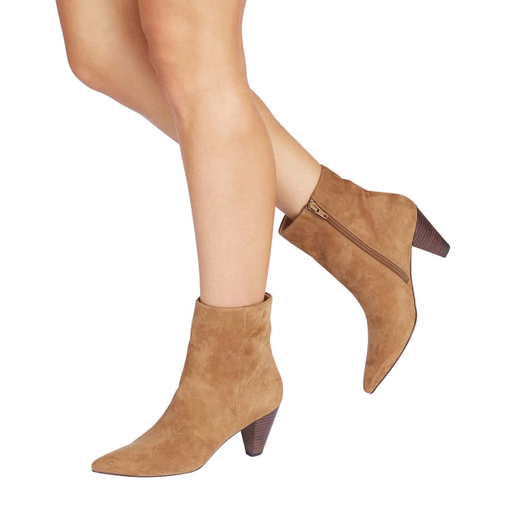 Event Boot in Tan Suede