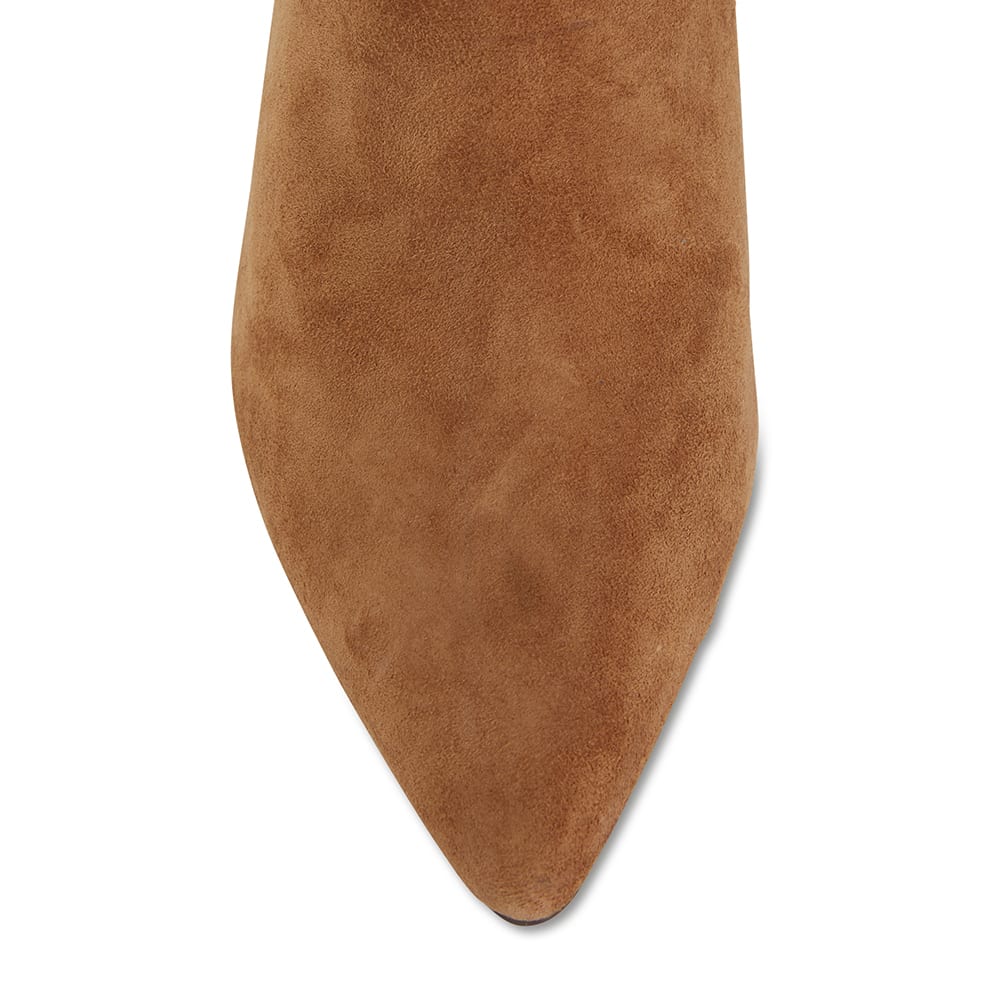 Event Boot in Tan Suede