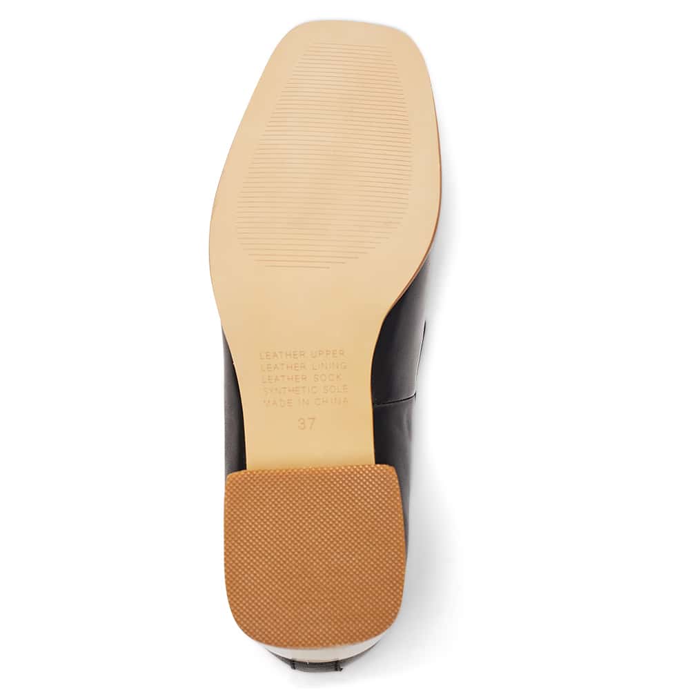 Famous Heel in Black Leather