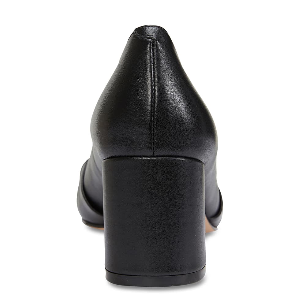 Flare Heel in Black Leather