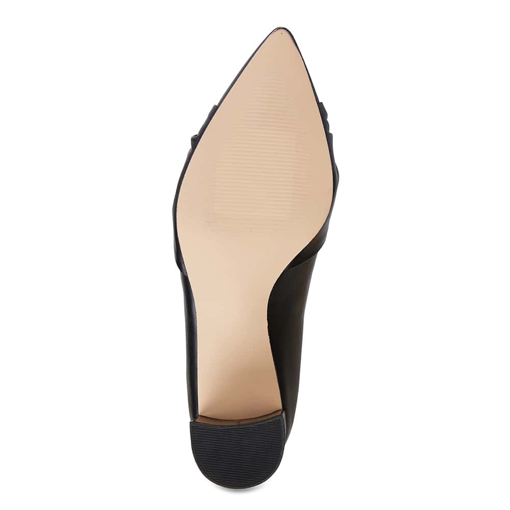 Flare Heel in Black Leather