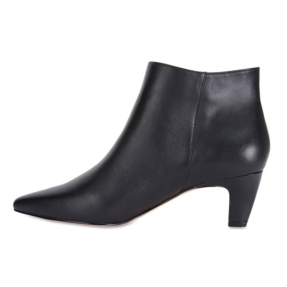 Focus Boot in Black Leather