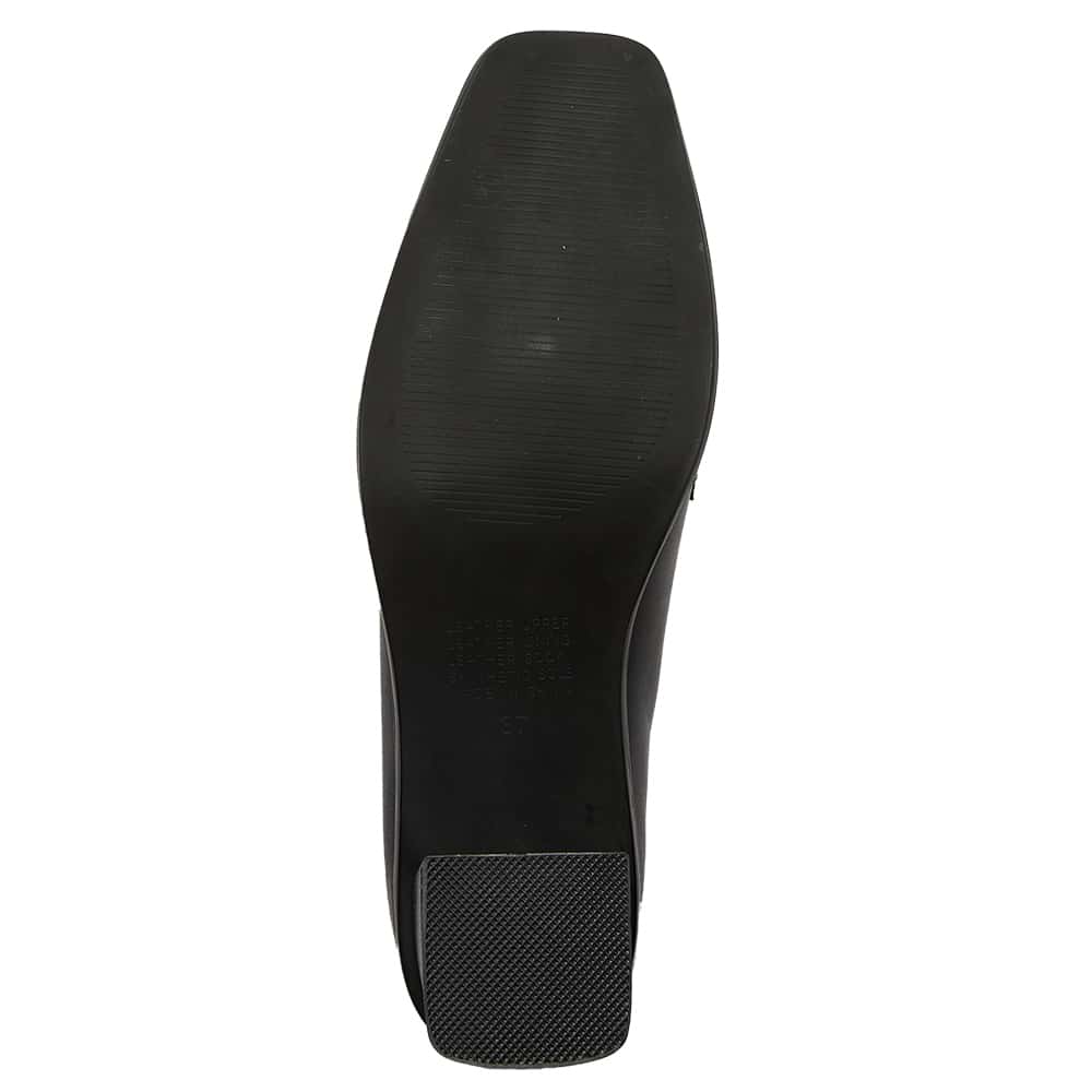 Gable Loafer in Black Leather