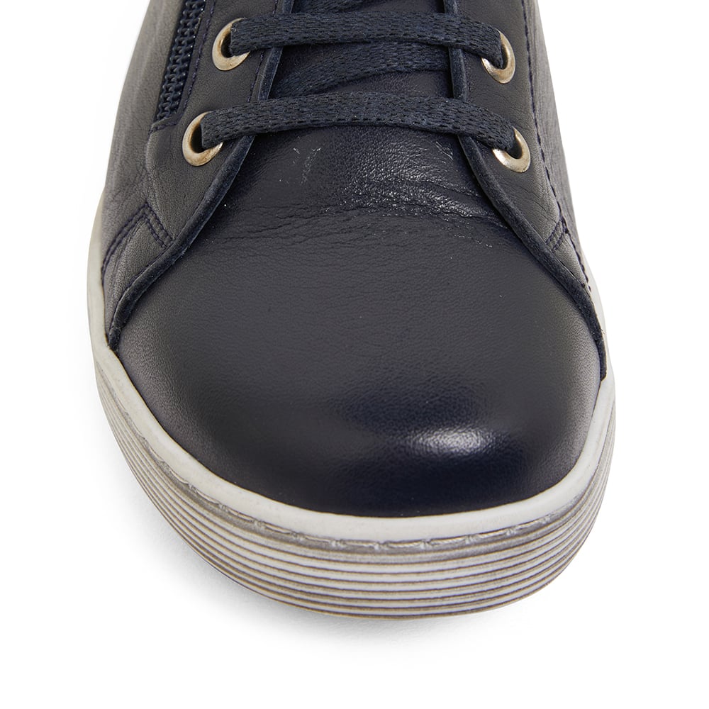 Grand Sneaker in Navy Leather