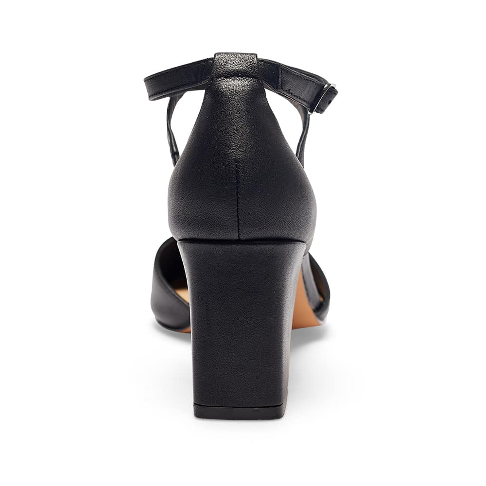 Gwyneth Heel in Black Leather