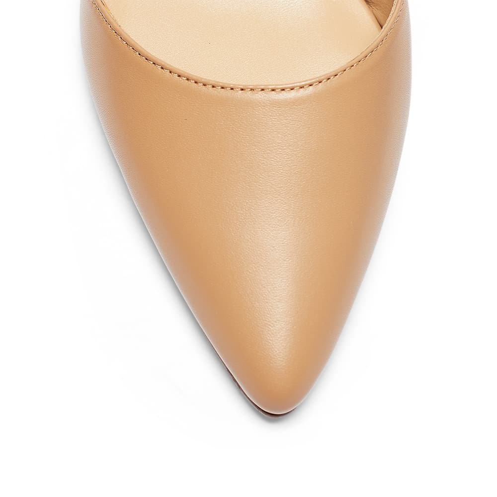 Gwyneth Heel in Camel Leather
