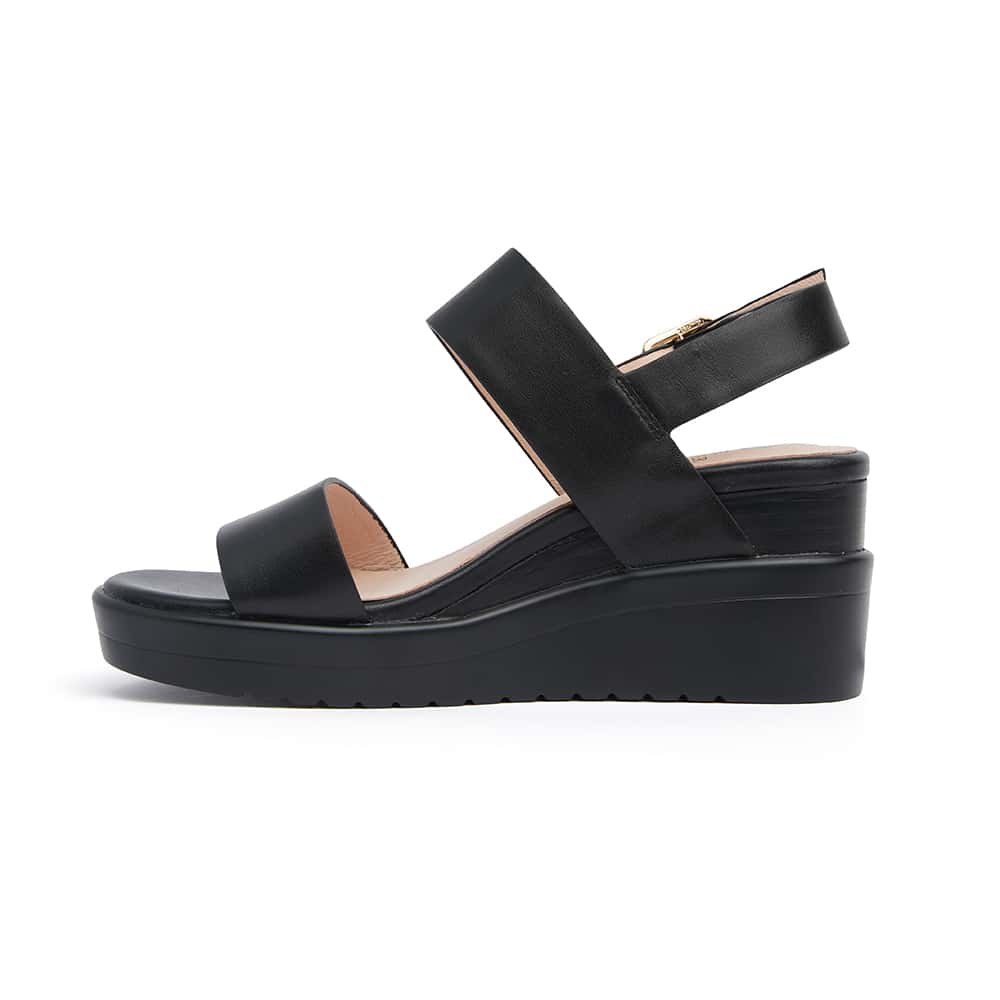 Indiana Wedge in Black Leather