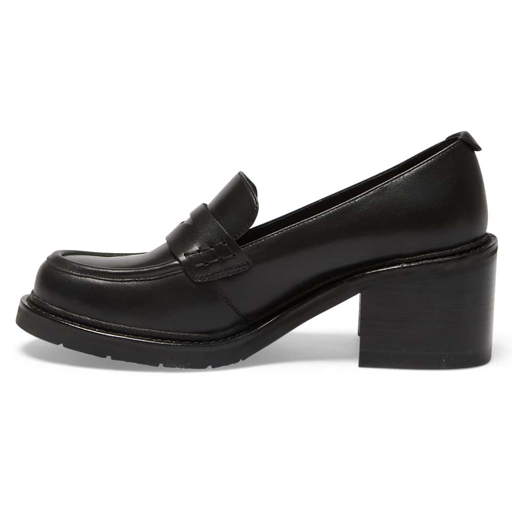 Japan Loafer in Black Leather