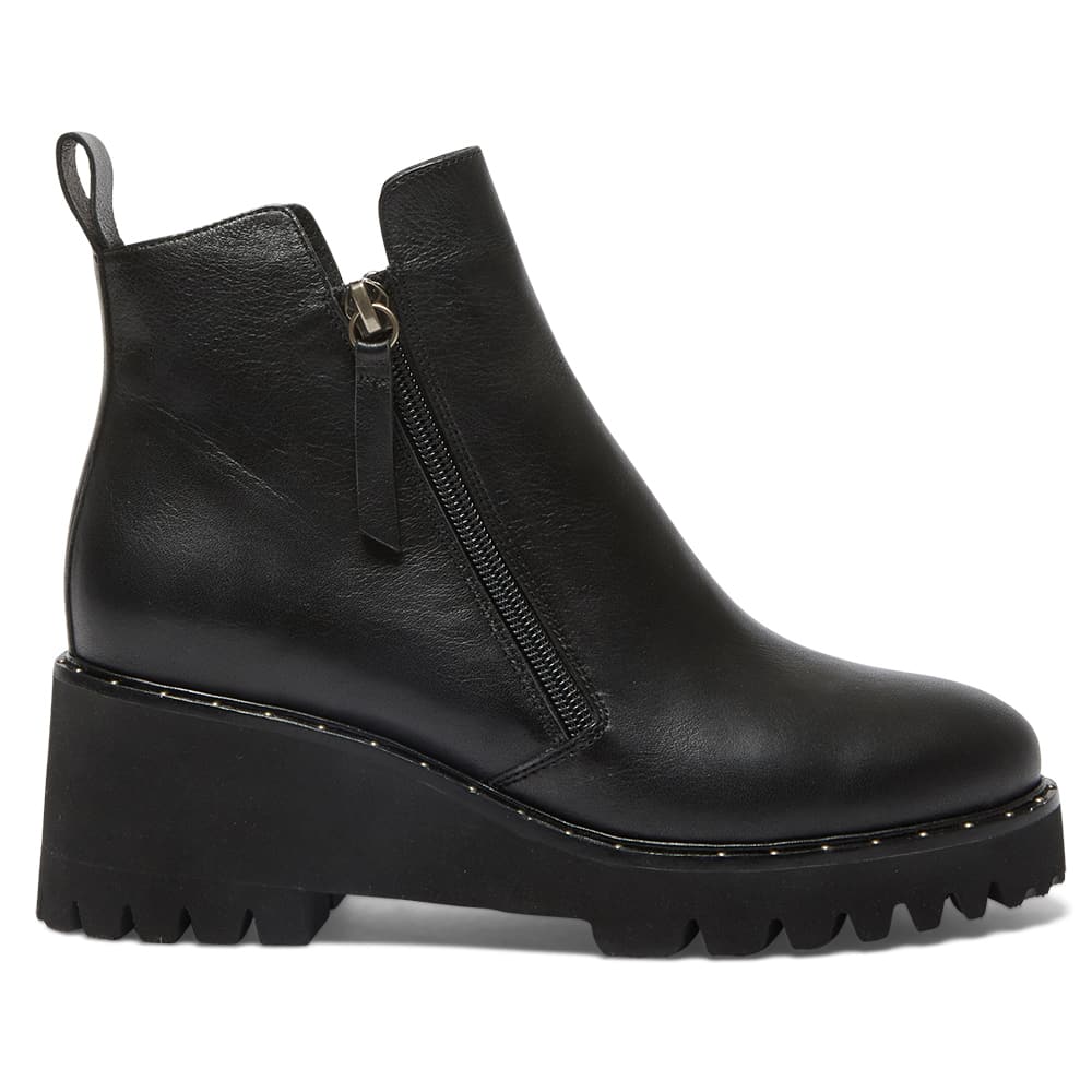 Jester Boot in Black Leather