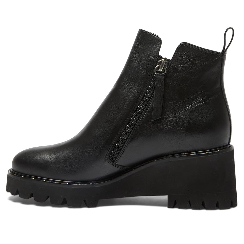 Jester Boot in Black Leather